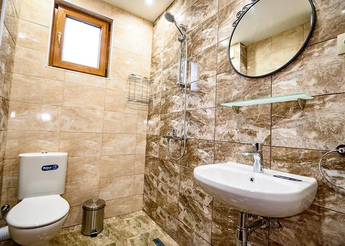 Πανσιόν Lalev