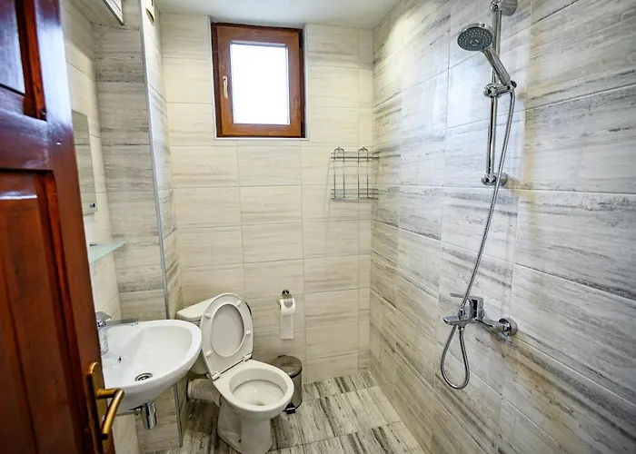 Lalev בית הארחה בנסקו